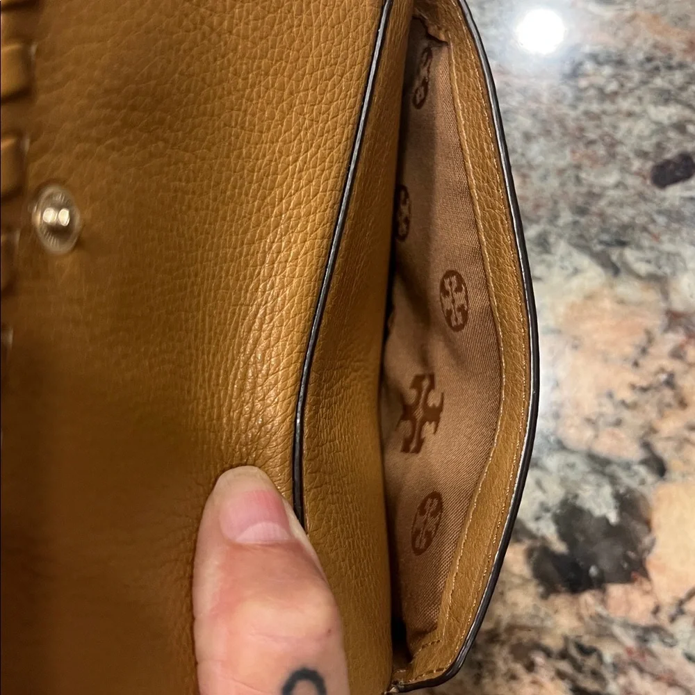 Tori Birch Tan wristlet Logo wallet New